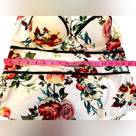 Cupshe swimsuit in 1X Floral One Piece NWT - Picture 3 of 4